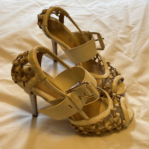 LAMB Cream Leather Pumps - Picture 3 of 6